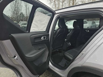 2026 Volvo XC40 Core