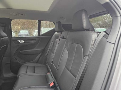 2026 Volvo XC40 Core