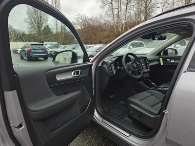 2026 Volvo XC40 Core