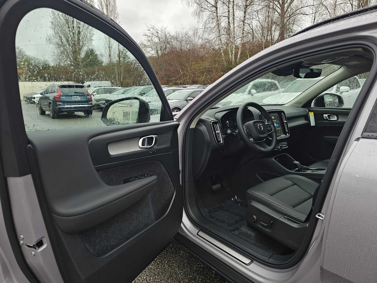 2026 Volvo XC40 Core