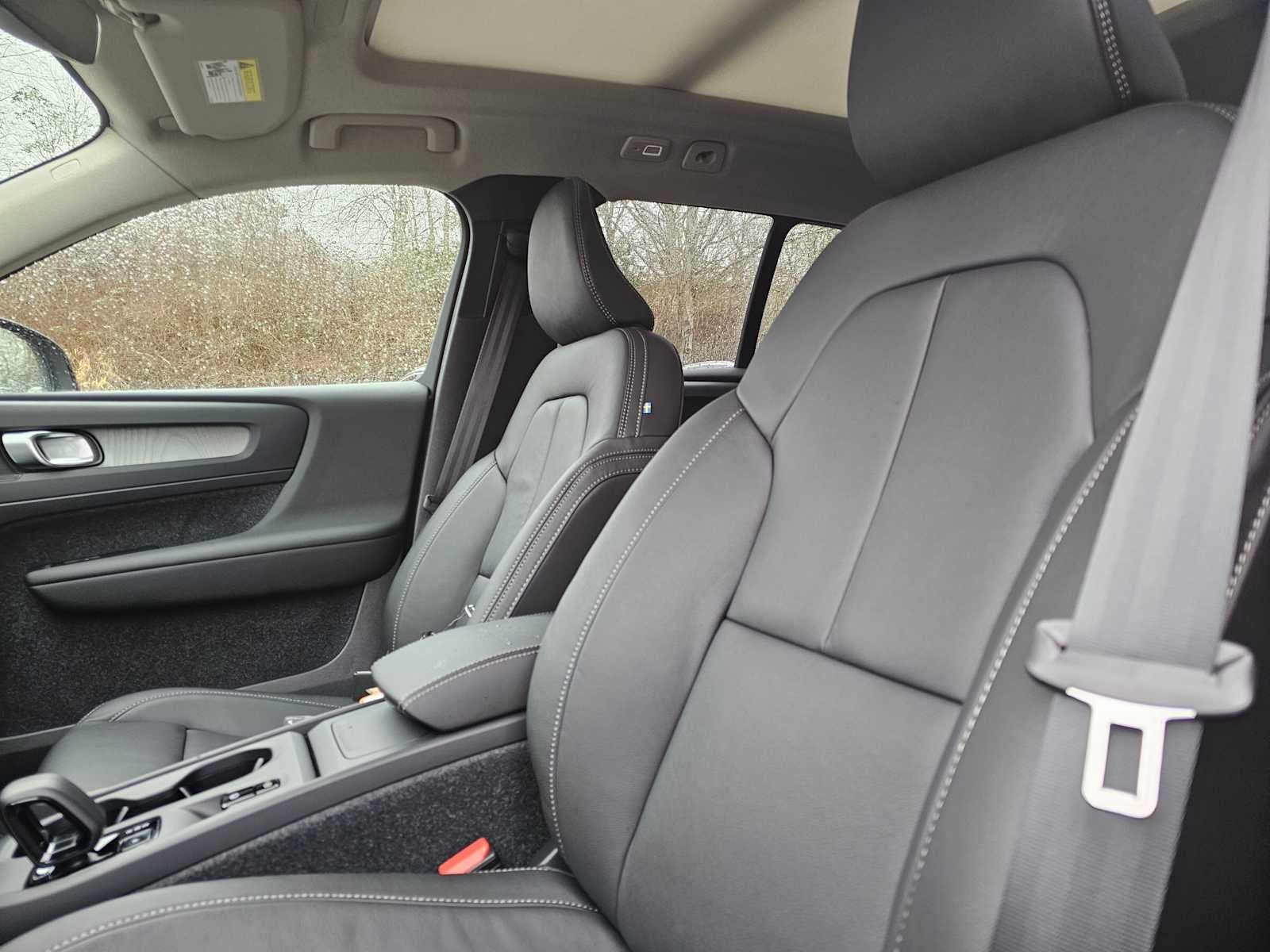 2026 Volvo XC40 Core