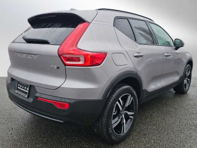 2026 Volvo XC40 Core