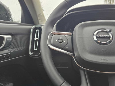 2026 Volvo XC40 Core