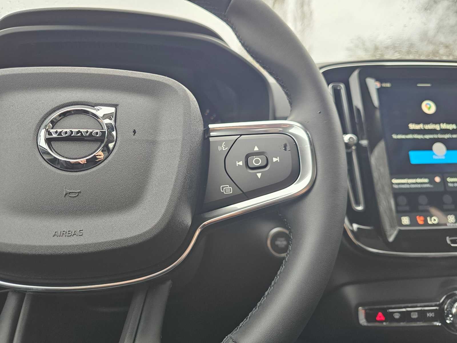 2026 Volvo XC40 Core
