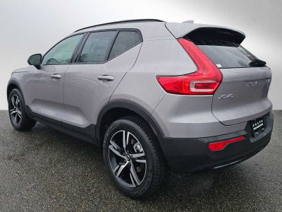 2026 Volvo XC40 Core