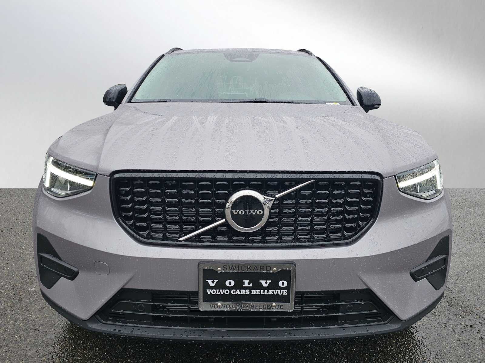 2026 Volvo XC40 Core