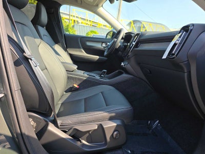 2026 Volvo XC40 Core