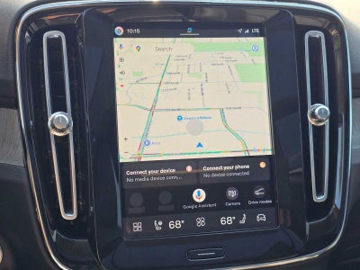 2026 Volvo XC40 Core