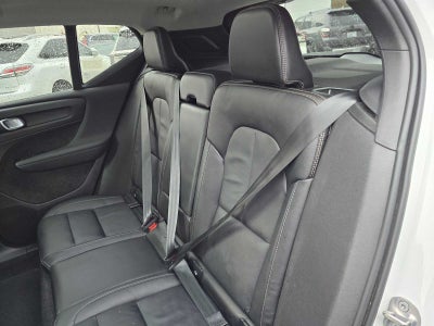 2024 Volvo XC40 Core Dark Theme