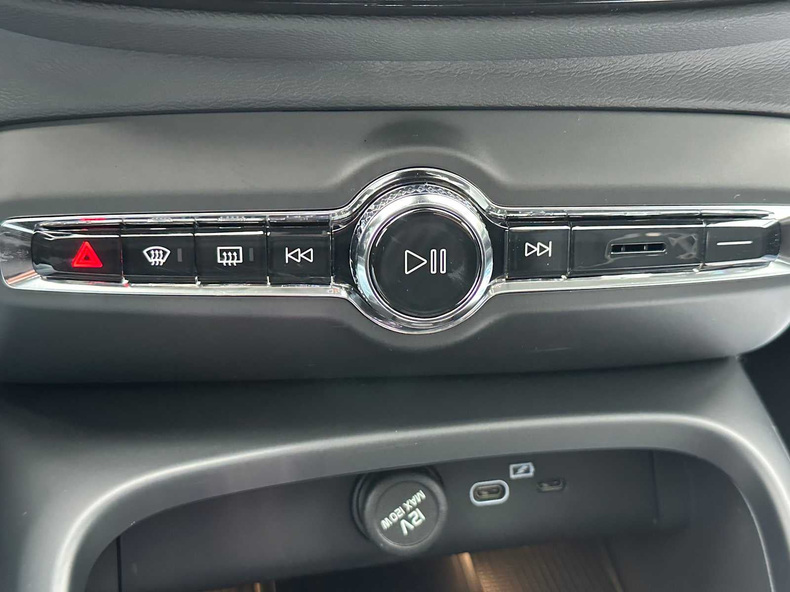 2026 Volvo XC40 Ultra