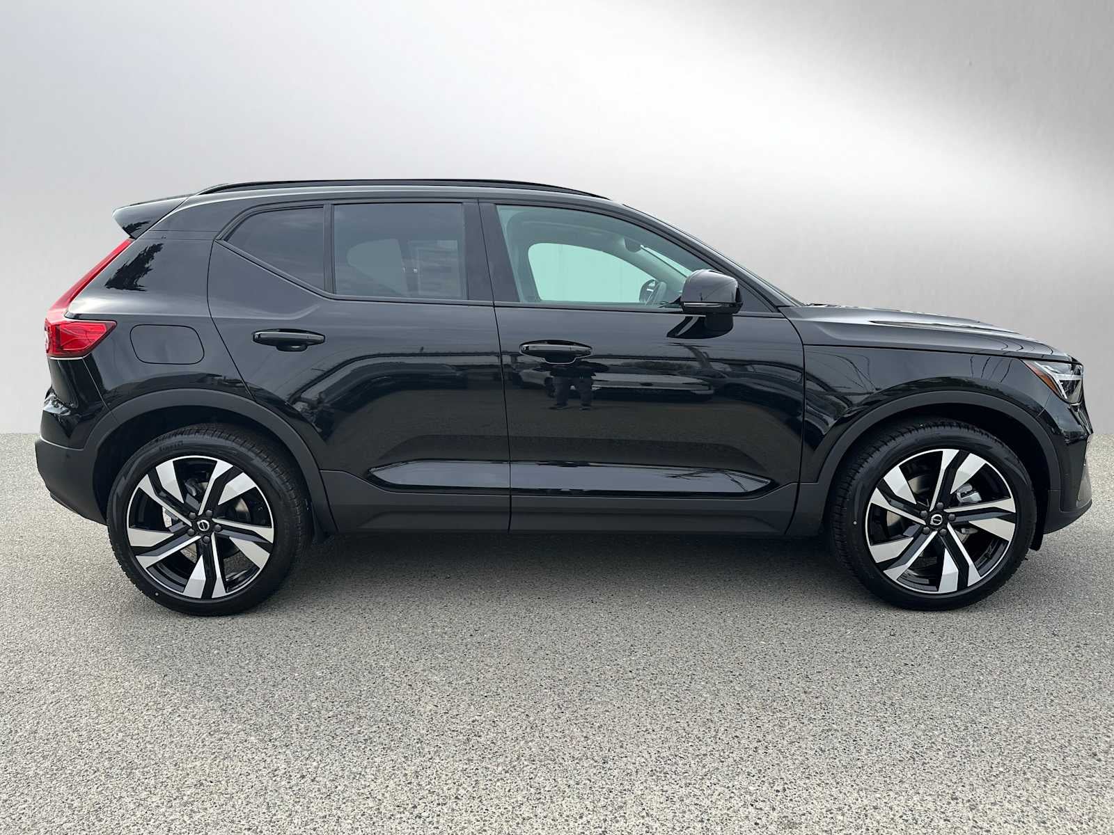 2026 Volvo XC40 Ultra