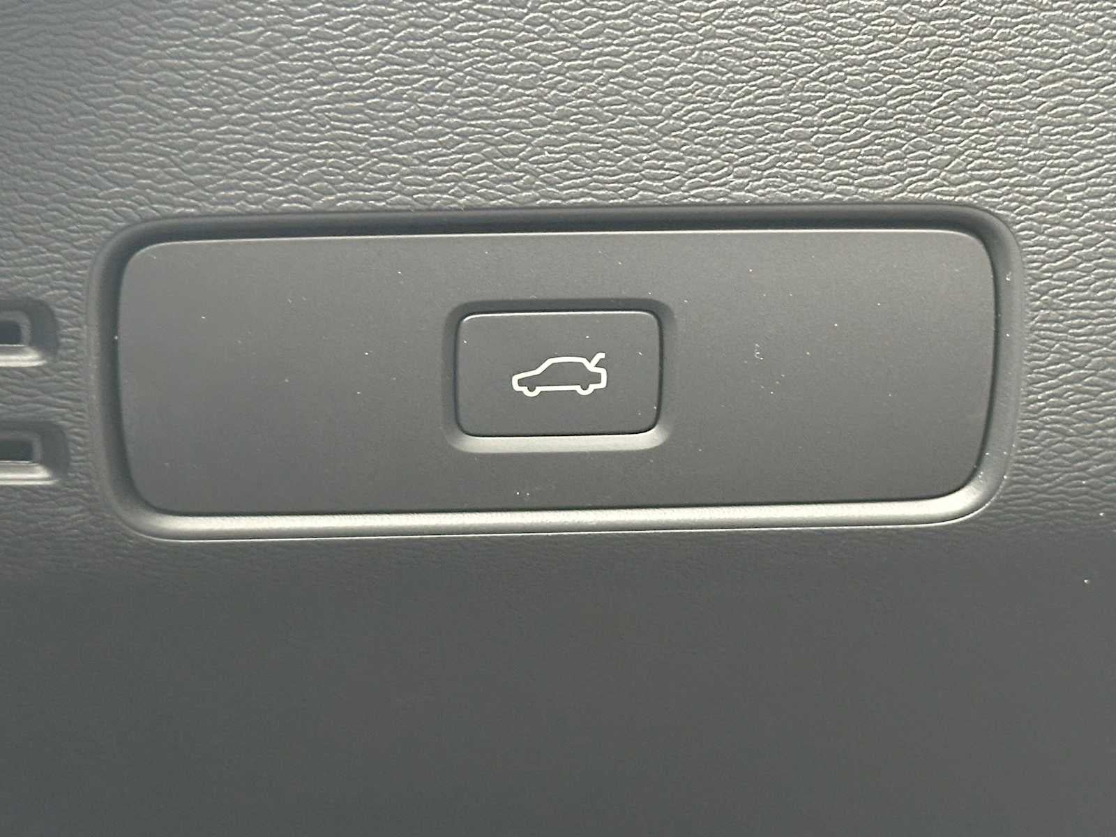 2026 Volvo XC40 Ultra