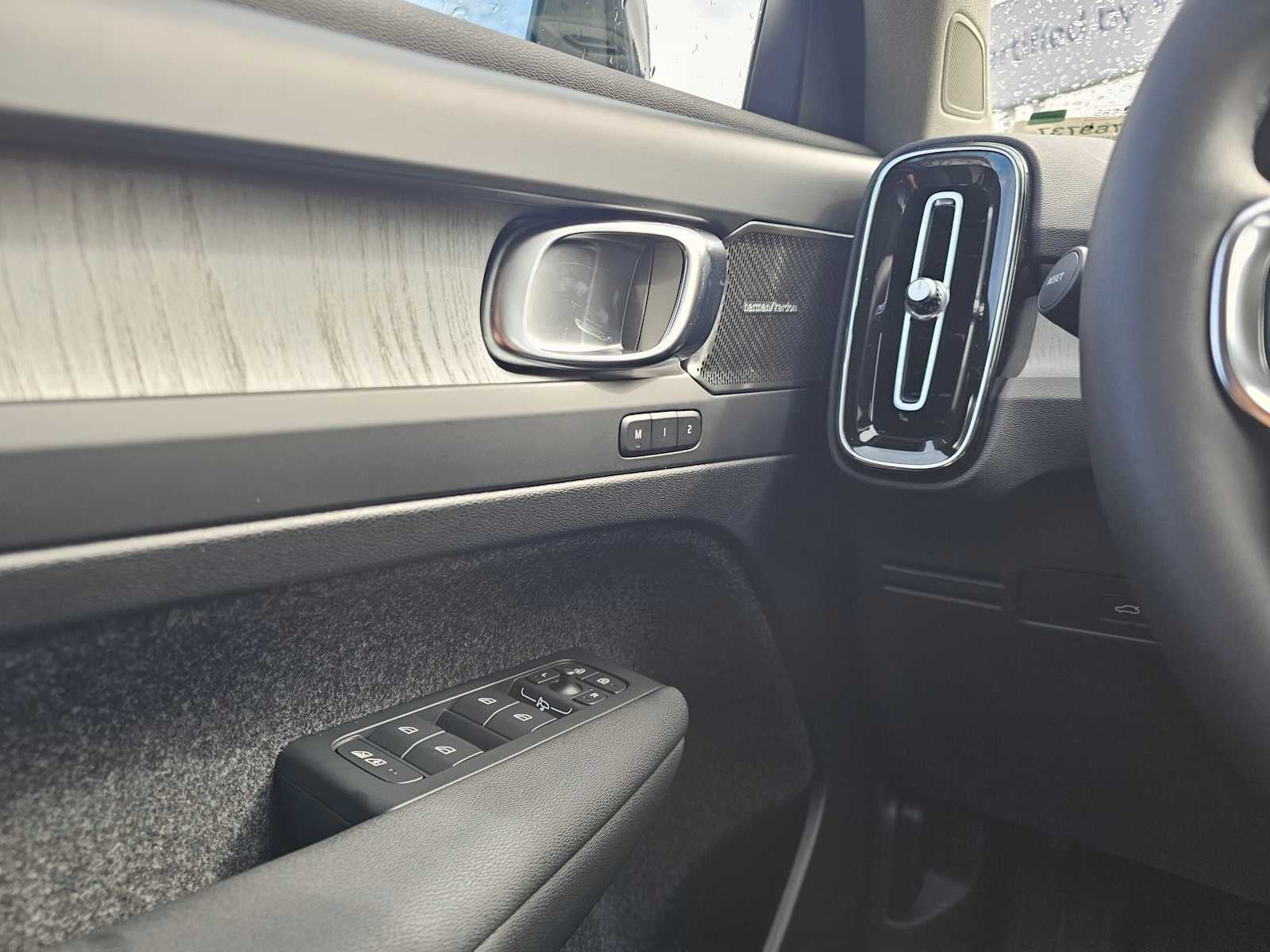 2026 Volvo XC40 Ultra