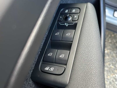 2026 Volvo XC40 Ultra