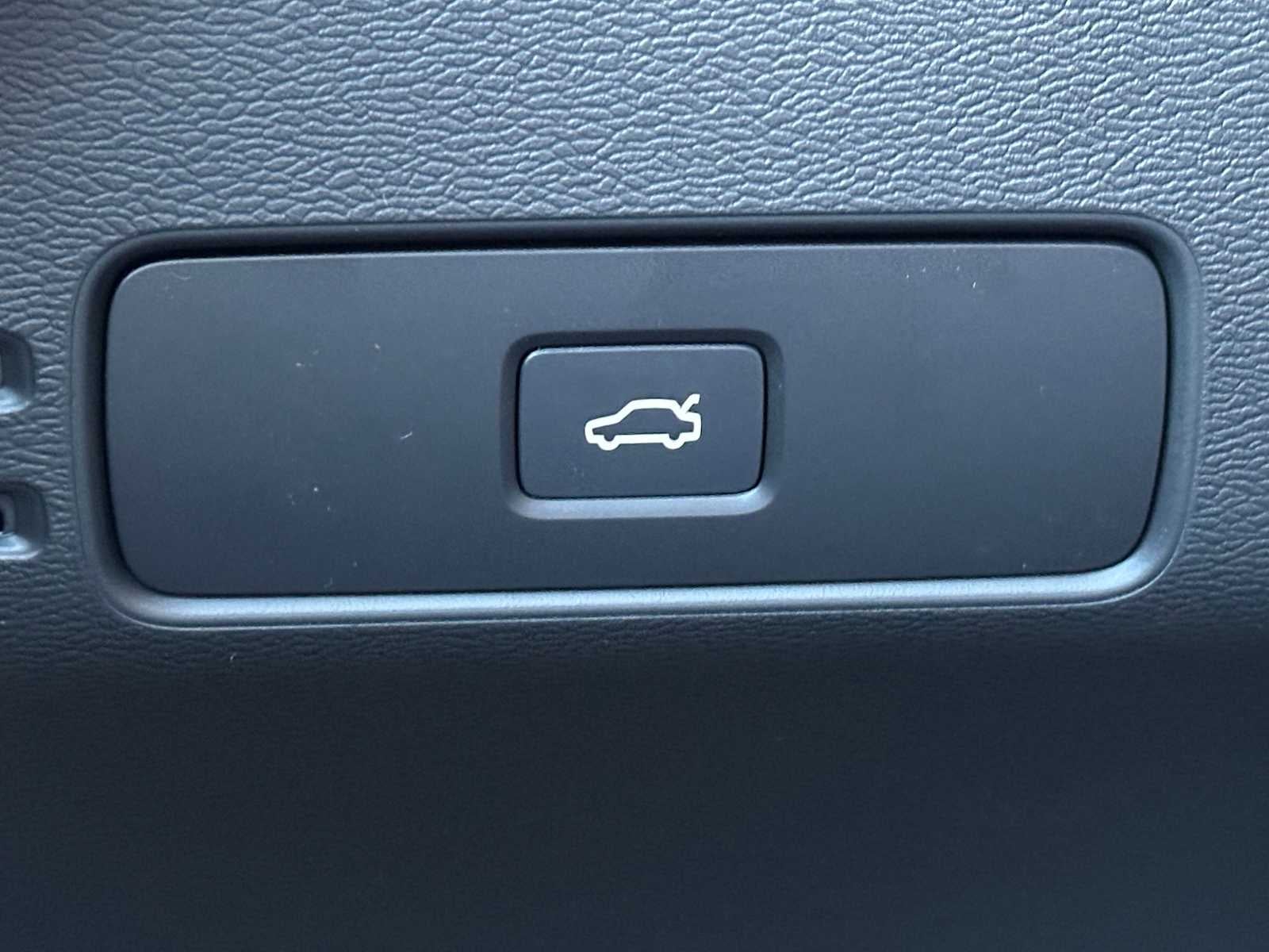 2026 Volvo XC40 Ultra