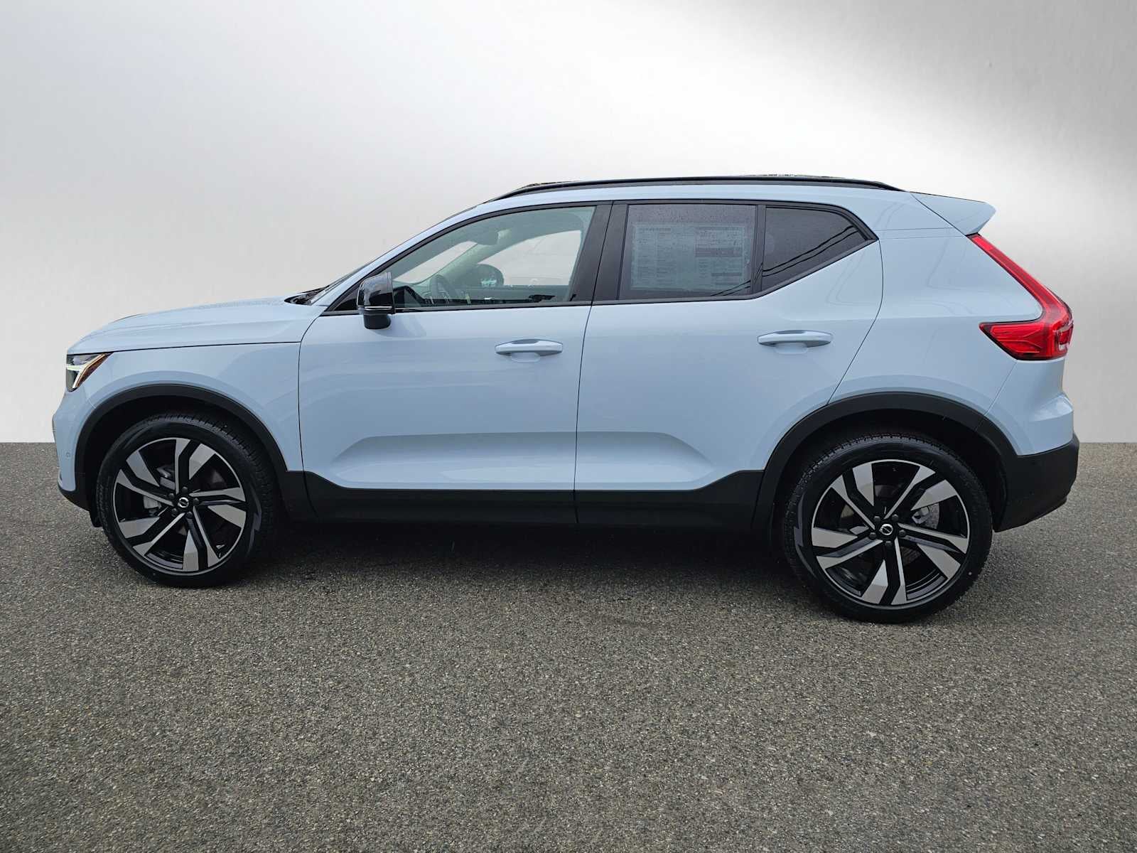 2026 Volvo XC40 Ultra