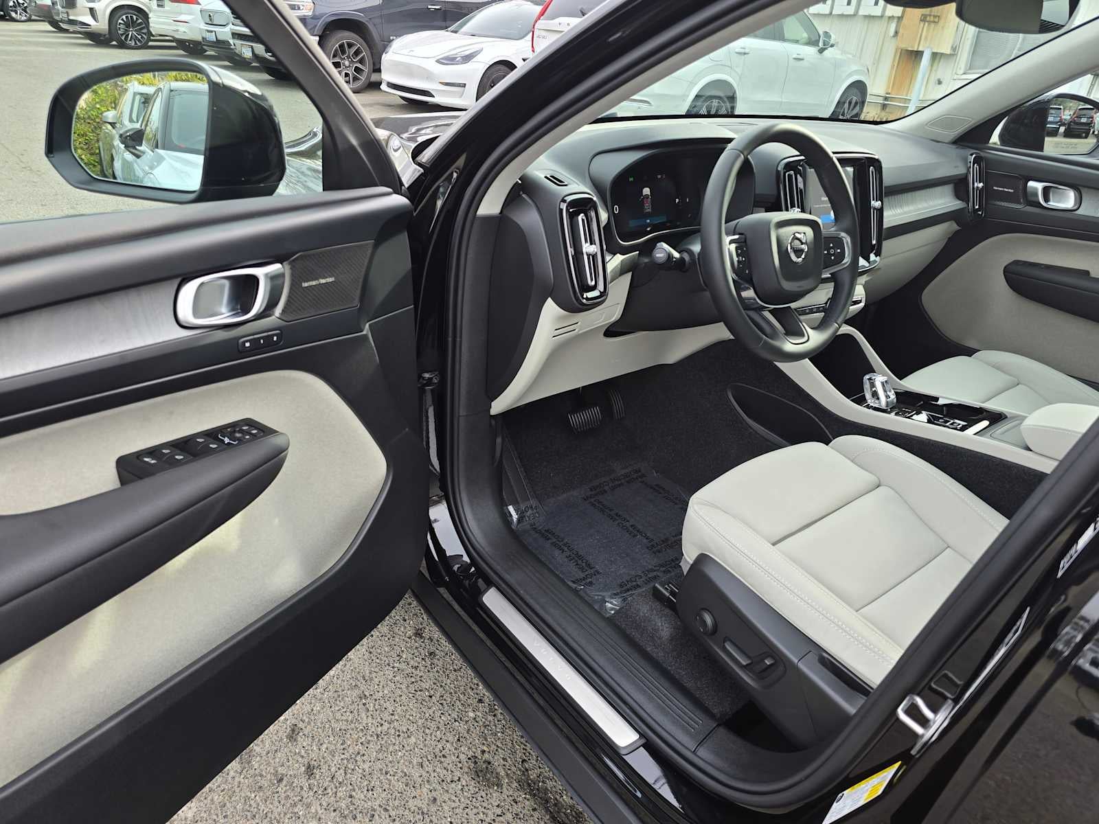2026 Volvo XC40 Ultra