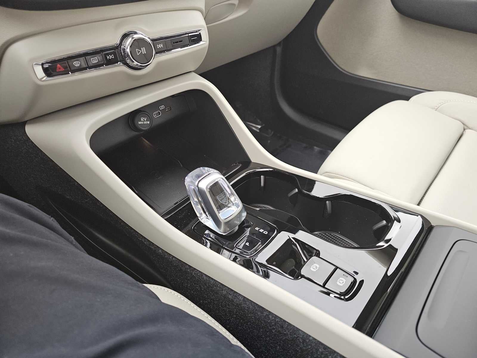 2026 Volvo XC40 Ultra