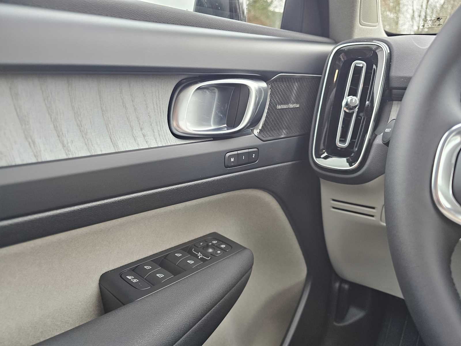 2026 Volvo XC40 Ultra