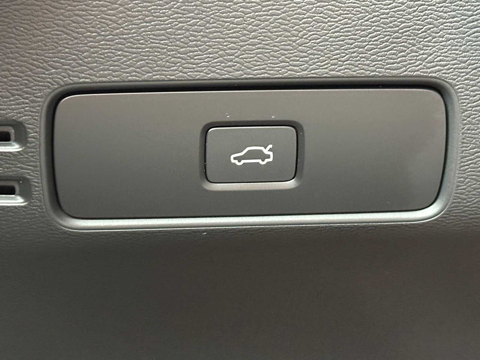 2026 Volvo XC40 Ultra