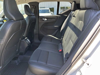 2025 Volvo XC40 Ultra Dark Theme