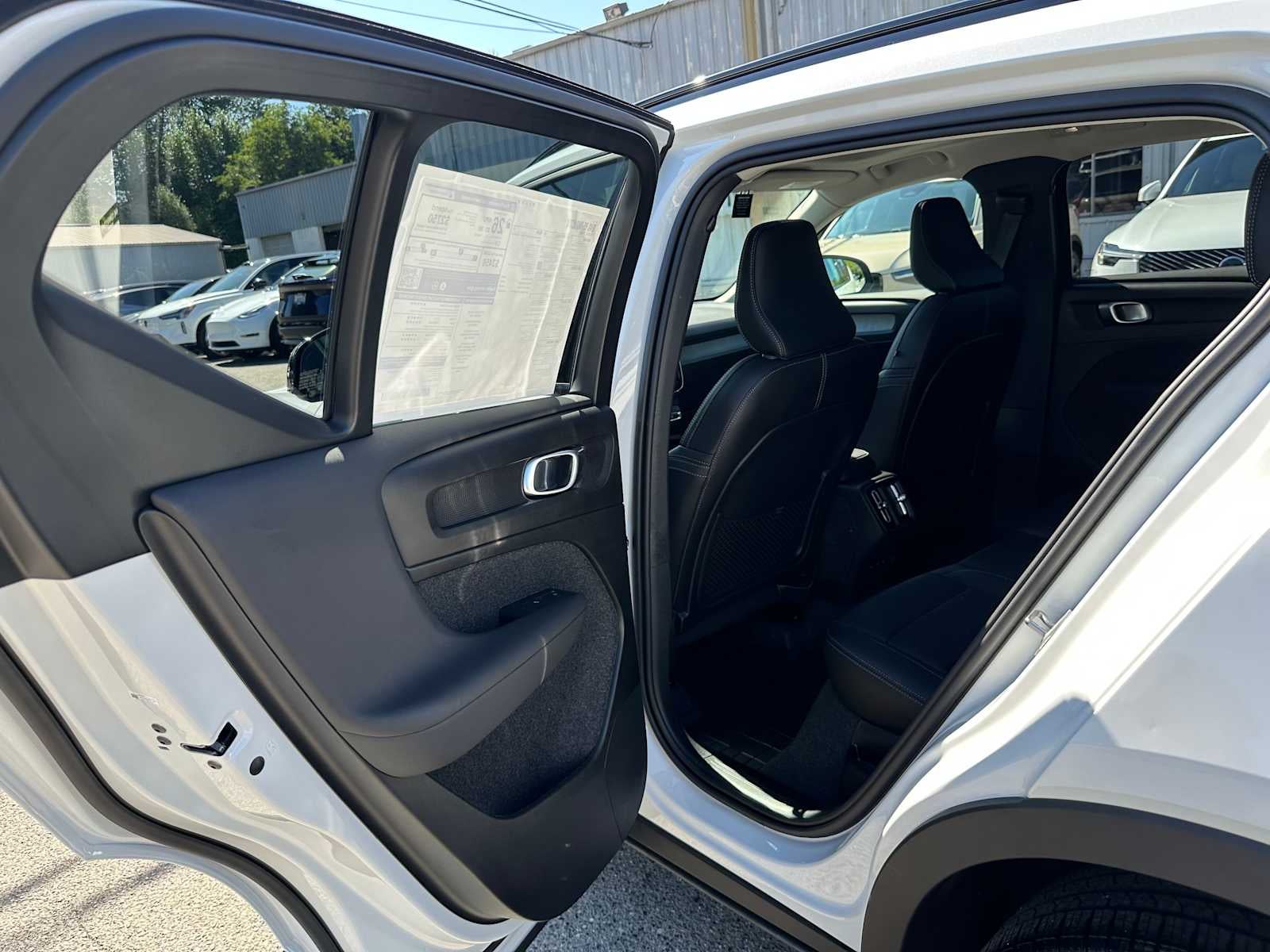 2025 Volvo XC40 Ultra Dark Theme