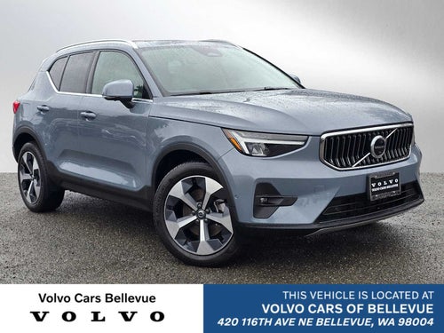 2023 Volvo XC40 Plus Bright Theme
