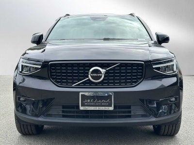 2023 Volvo XC40 Plus Dark Theme