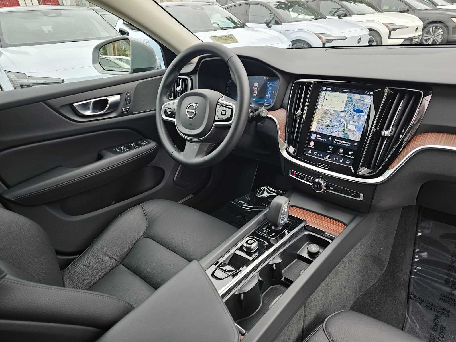2025 Volvo V60 Cross Country Plus