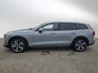 2025 Volvo V60 Cross Country Plus
