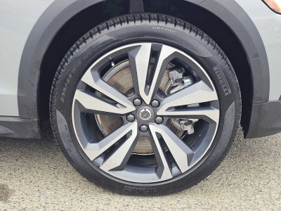 2025 Volvo V60 Cross Country Plus