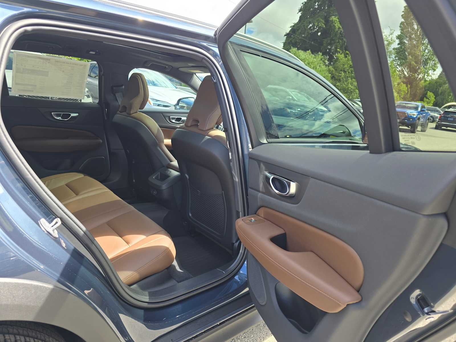 2026 Volvo V60 Cross Country Plus