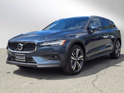 2026 Volvo V60 Cross Country Plus
