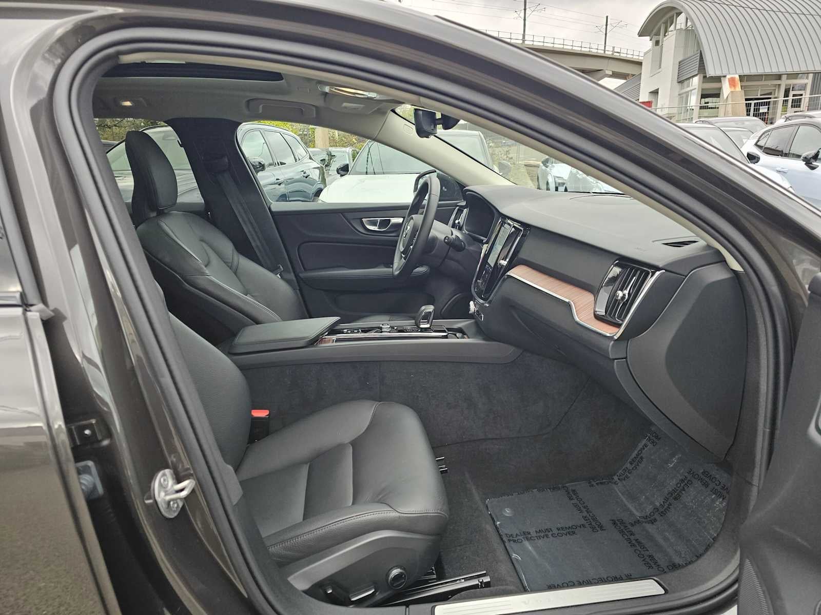 2025 Volvo V60 Cross Country Plus