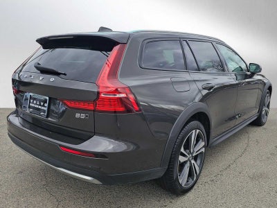 2025 Volvo V60 Cross Country Plus