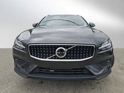 2025 Volvo V60 Cross Country Plus
