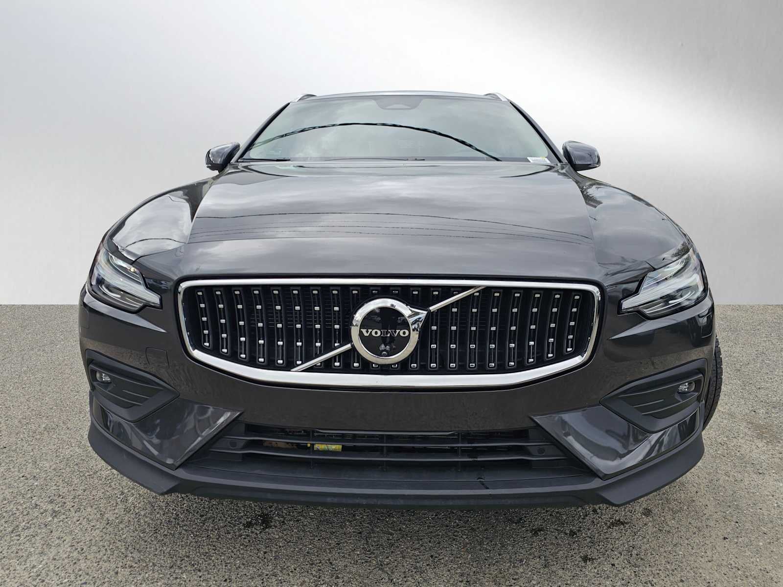 2025 Volvo V60 Cross Country Plus