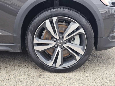 2025 Volvo V60 Cross Country Plus