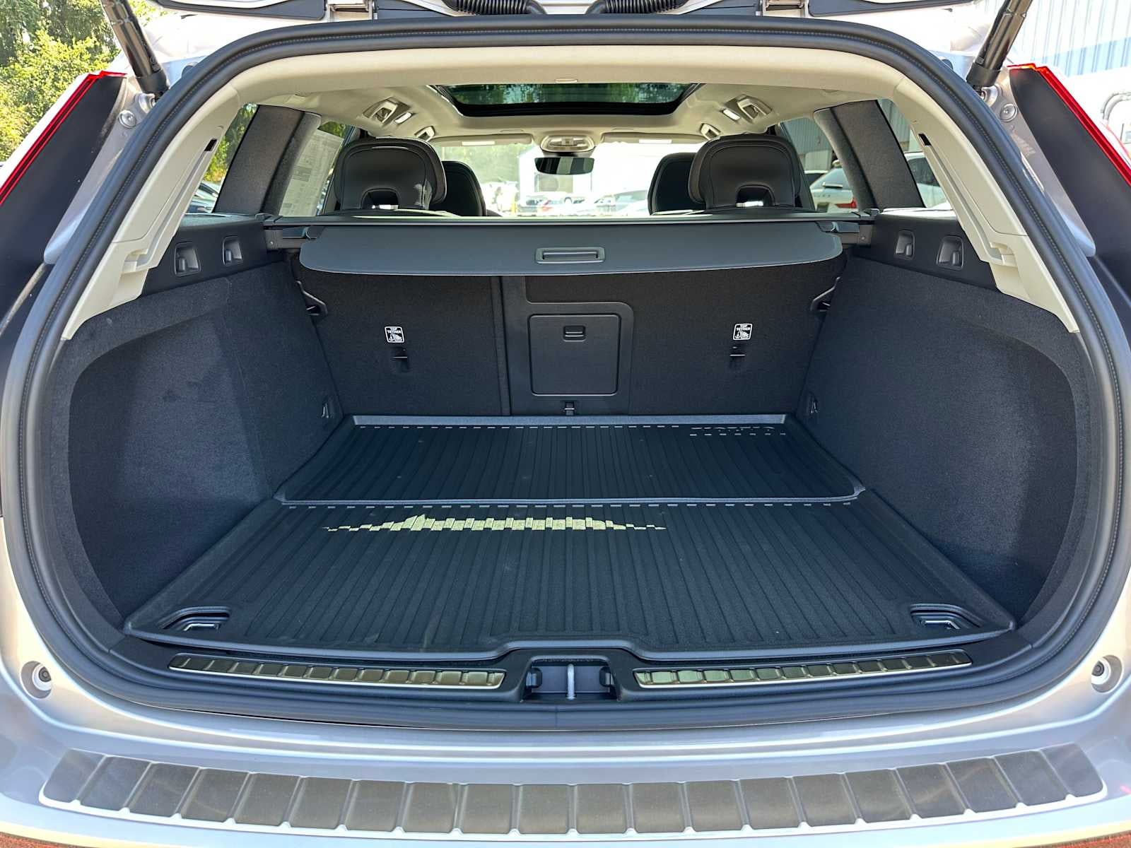 2026 Volvo V60 Cross Country Plus