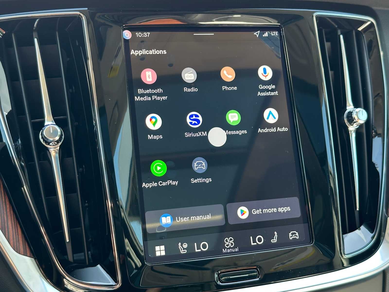 2026 Volvo V60 Cross Country Plus