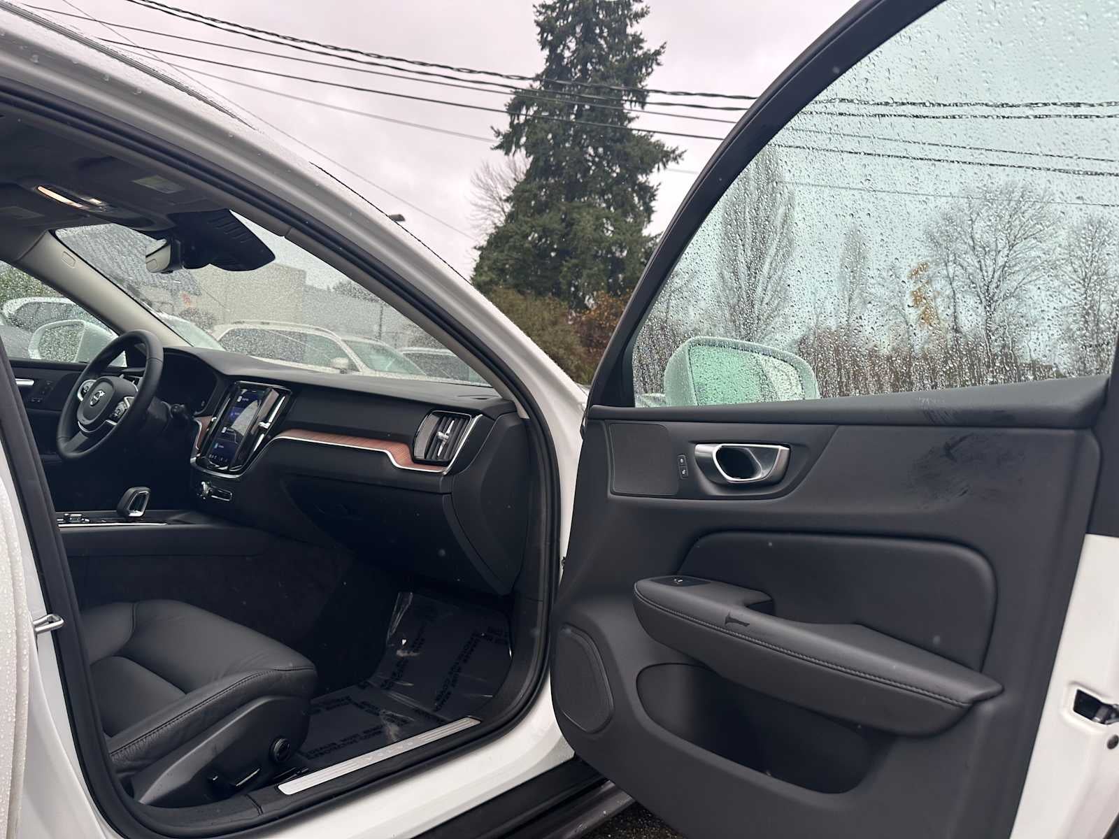 2025 Volvo V60 Cross Country Plus