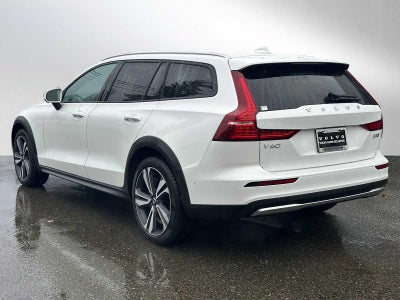 2025 Volvo V60 Cross Country Plus