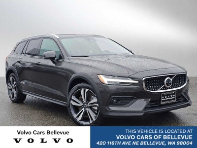 2025 Volvo V60 Cross Country Plus