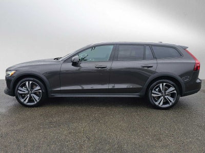 2025 Volvo V60 Cross Country Plus
