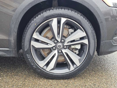 2025 Volvo V60 Cross Country Plus