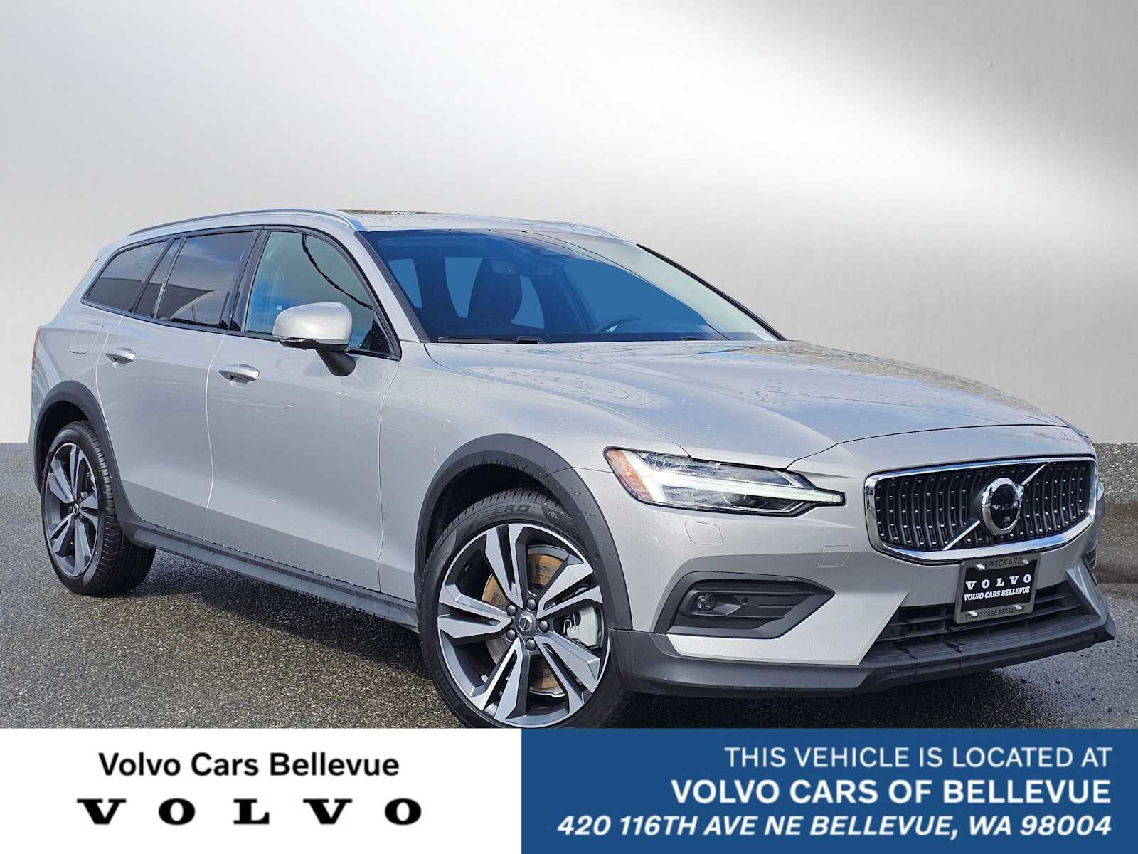 2025 Volvo V60 Cross Country