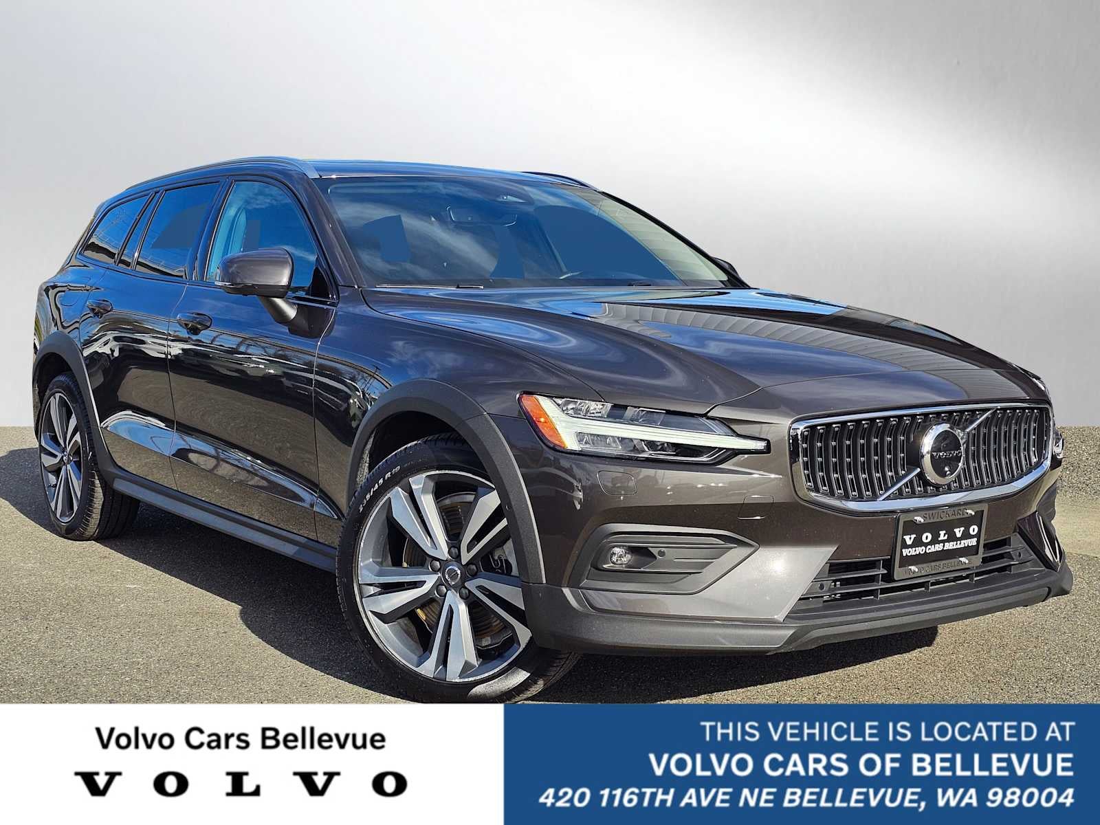 2025 Volvo V60 Cross Country Plus