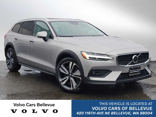 2025 Volvo V60 Cross Country Plus