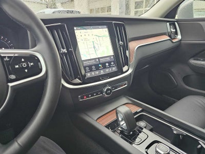 2025 Volvo V60 Cross Country Plus