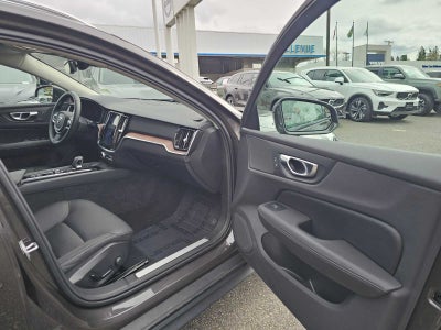 2025 Volvo V60 Cross Country Plus